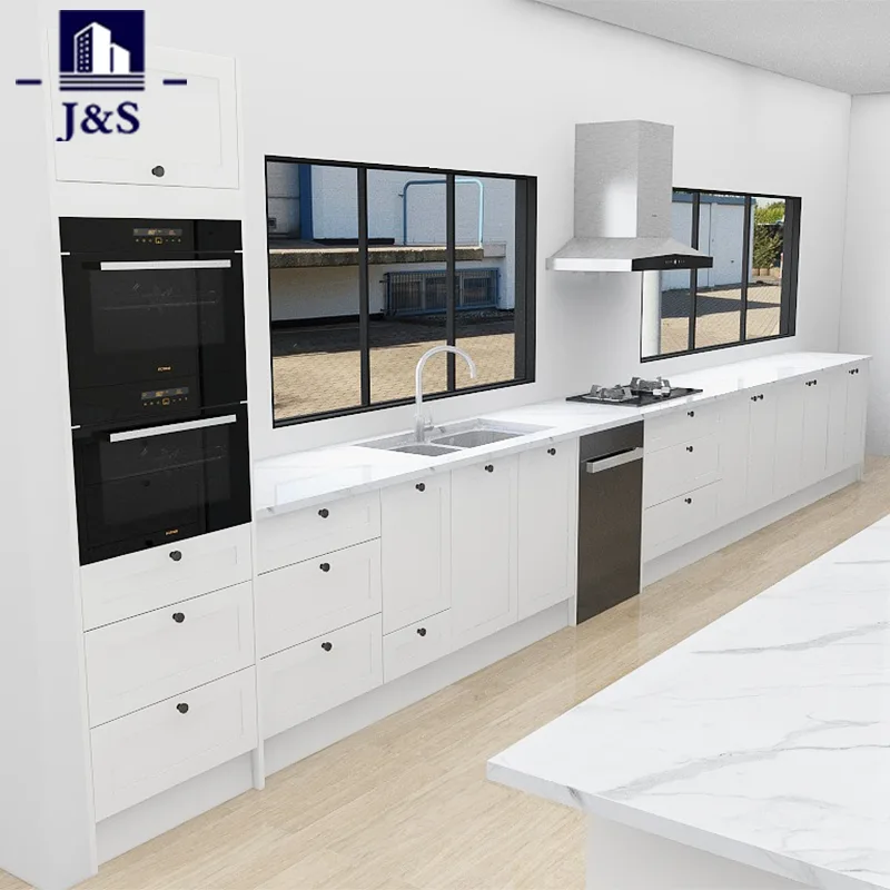 White Shaker Kök med Marble Island